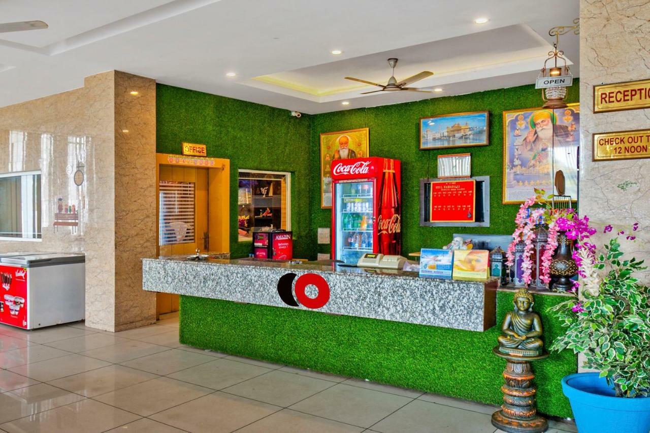 Capital O 40833 Maharaja Hotel & Restaurant Kashipur ภายนอก รูปภาพ
