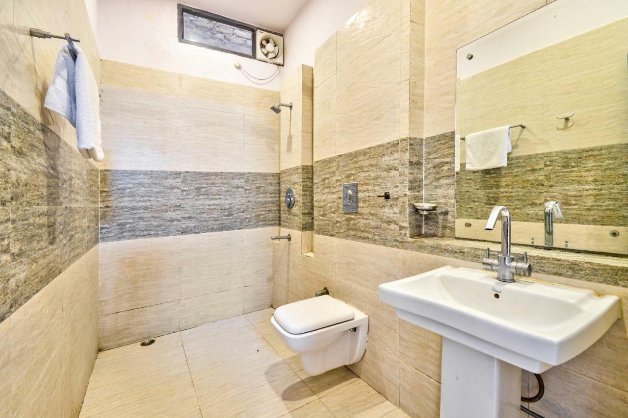 Capital O 40833 Maharaja Hotel & Restaurant Kashipur ภายนอก รูปภาพ