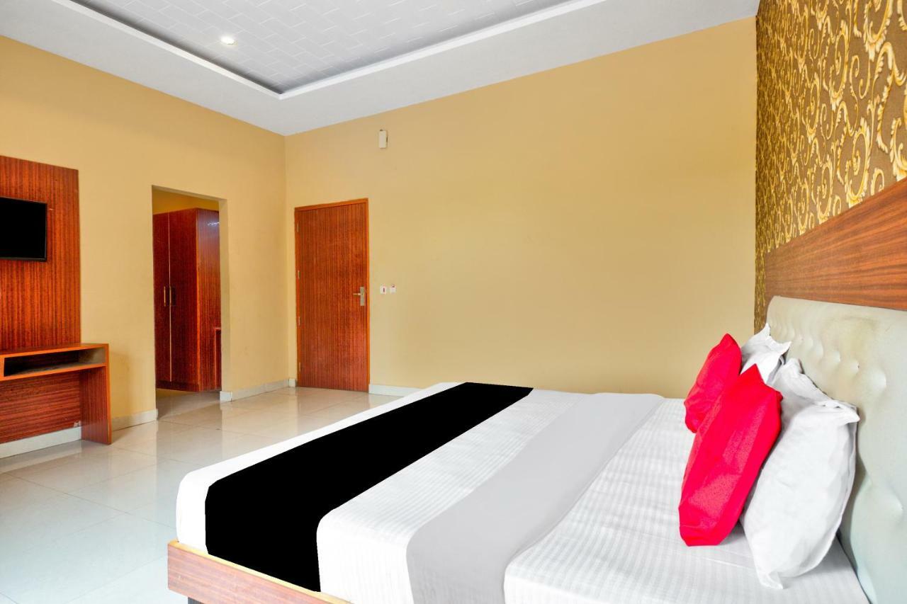 Capital O 40833 Maharaja Hotel & Restaurant Kashipur ภายนอก รูปภาพ